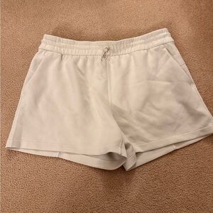 Lululemon softstreme high rise short 4”